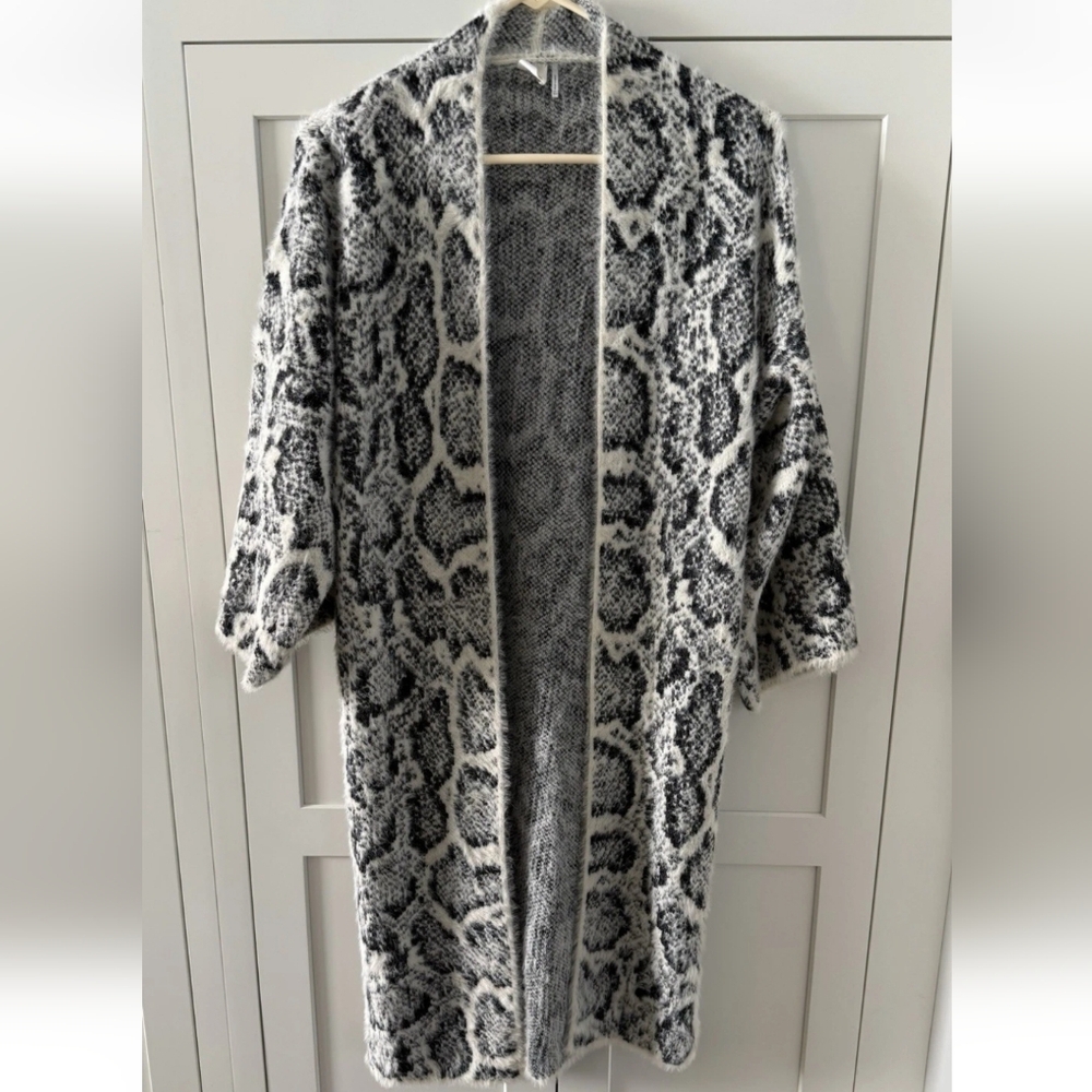 Anthropologie Akemi Kin Sigrid Fuzzy Cardigan Duster 3/4 Sleeve Kimono OS Snake